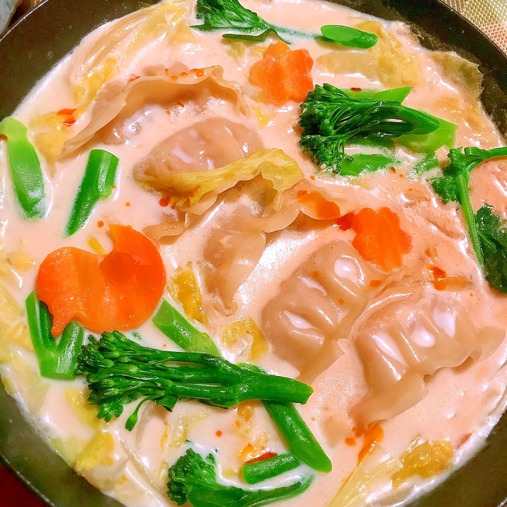 春野菜と餃子の豆乳フライパン鍋 レシピ 作り方 By 嵯峨 恭也 楽天レシピ 春野菜と餃子の豆乳フライパン鍋 レシピ 作り方 By 嵯峨 恭也 楽天レシピ